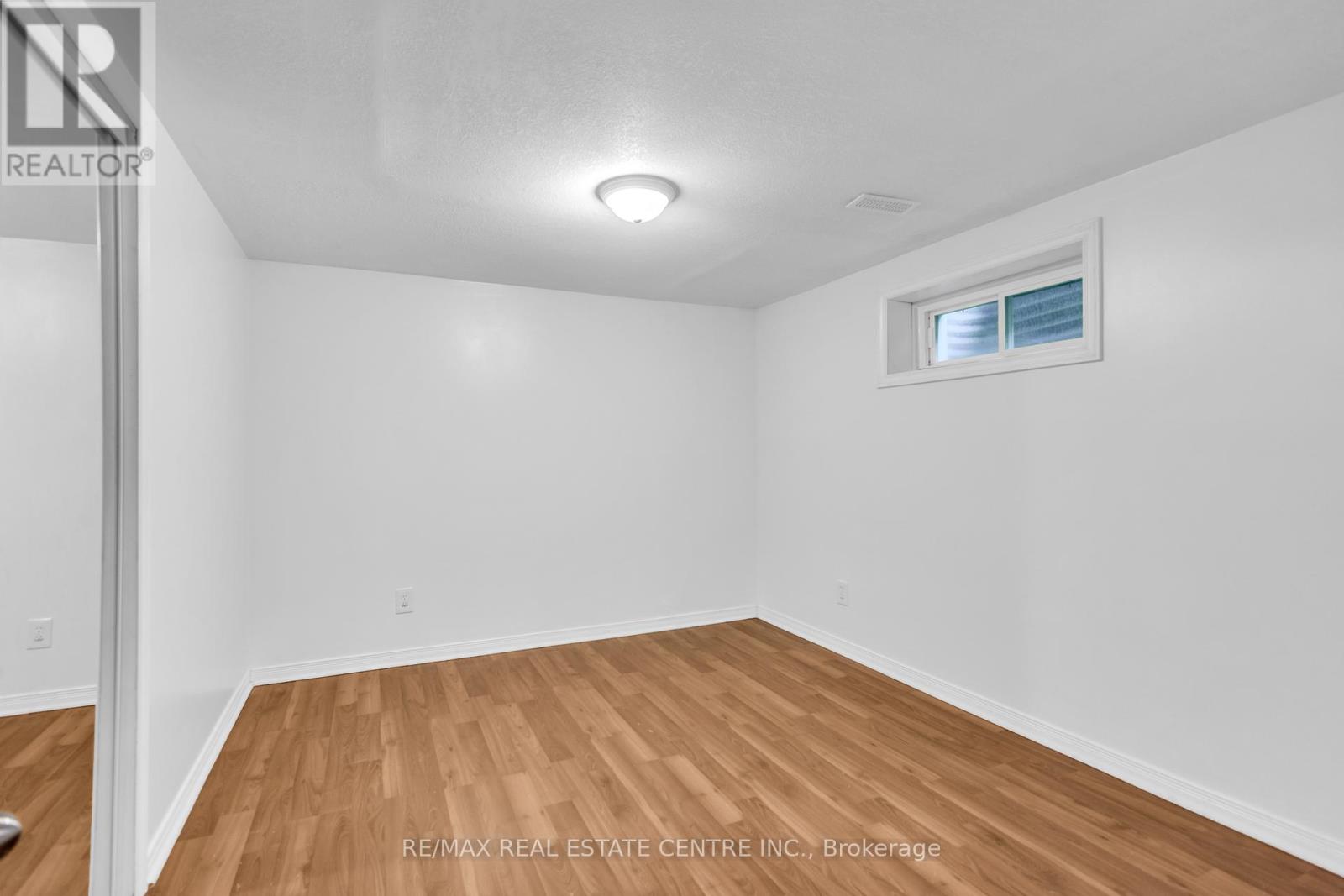 741 Mullin Way, Burlington, Ontario  L7L 4J8 - Photo 34 - W12396134