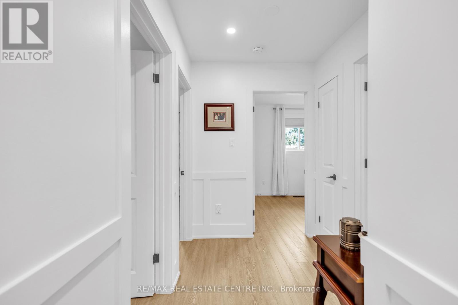 741 Mullin Way, Burlington, Ontario  L7L 4J8 - Photo 16 - W12396134