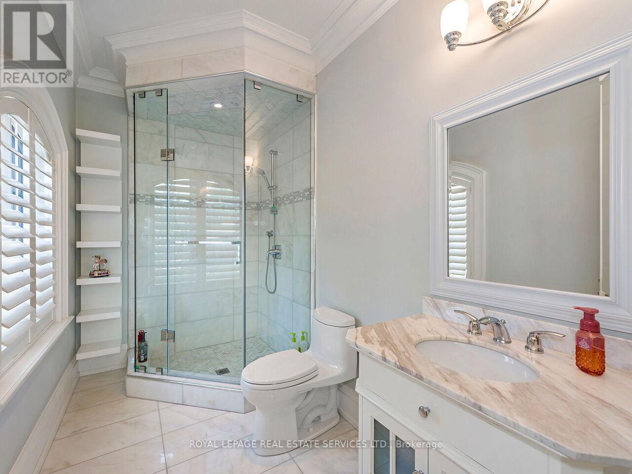 67 Renown Road, Toronto (Islington-City Centre West), Ontario  M9A 2E6 - Photo 31 - W12393822