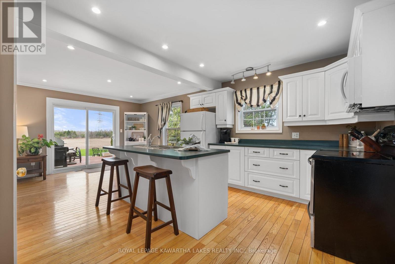 890 Woodville Road, Kawartha Lakes, Ontario  K0M 2T0 - Photo 13 - X12396313