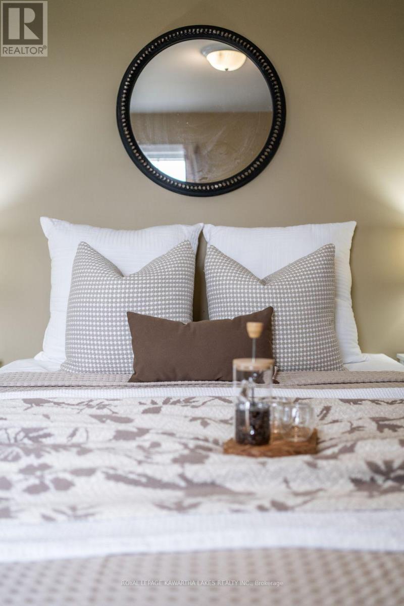 890 Woodville Road, Kawartha Lakes, Ontario  K0M 2T0 - Photo 31 - X12396313