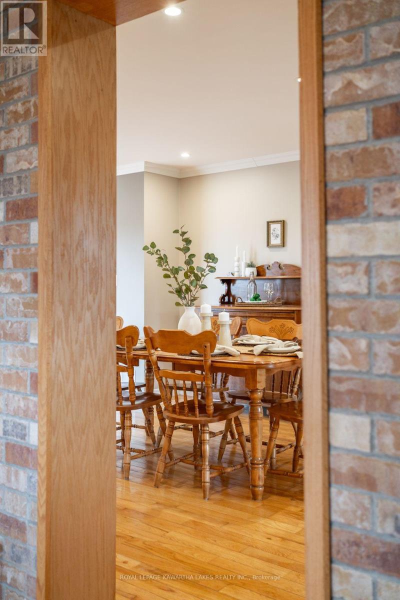 890 Woodville Road, Kawartha Lakes, Ontario  K0M 2T0 - Photo 8 - X12396313