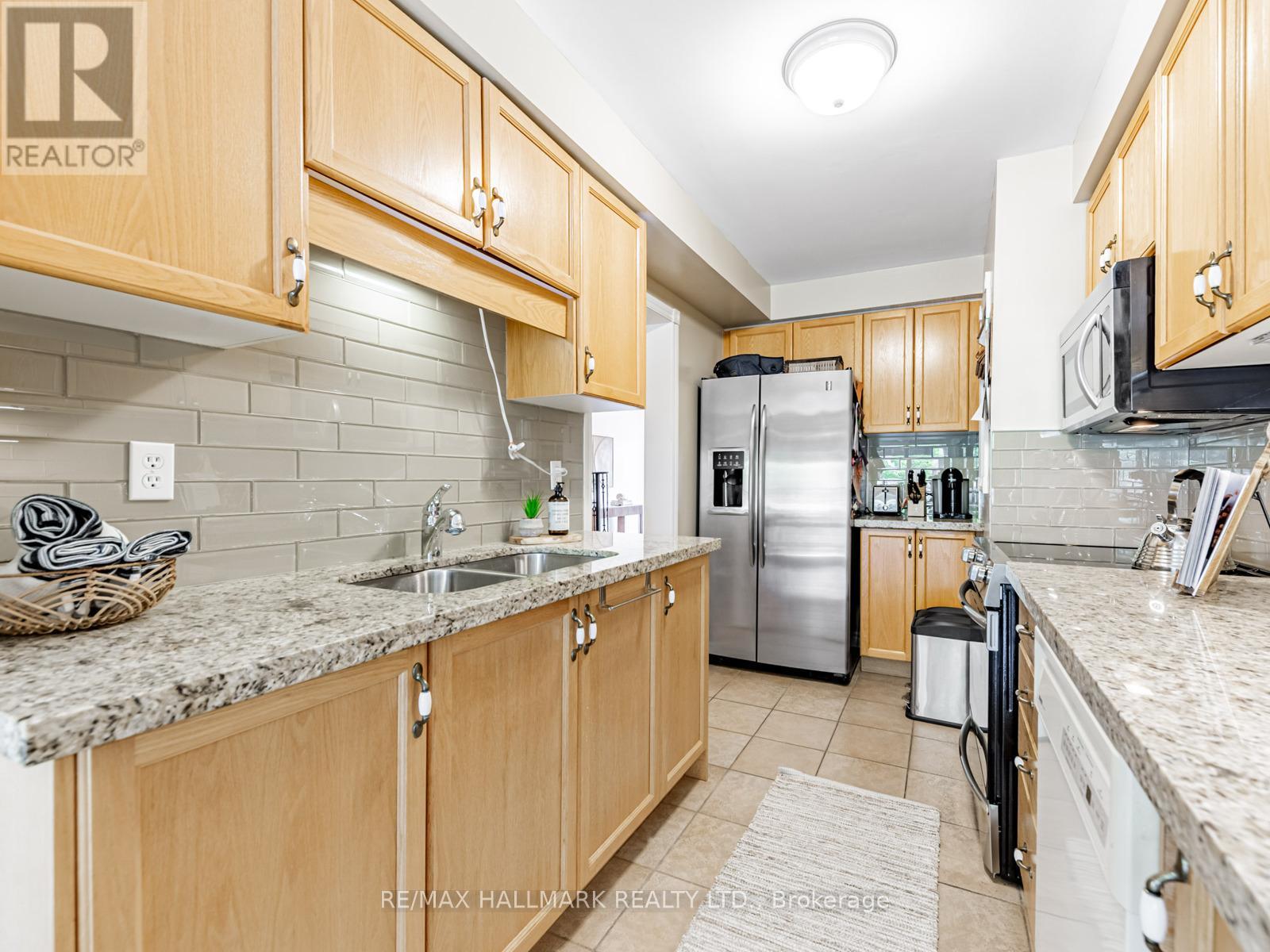 52 Mistleflower Court, Richmond Hill, Ontario  L4E 3T9 - Photo 14 - N12396264
