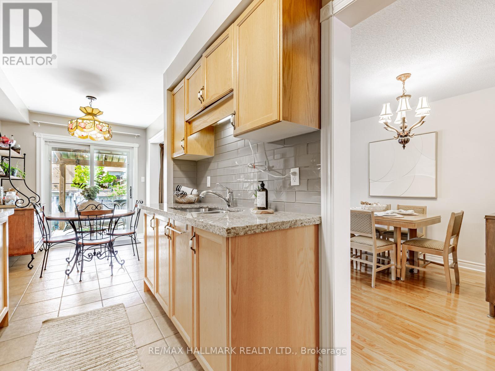 52 Mistleflower Court, Richmond Hill, Ontario  L4E 3T9 - Photo 16 - N12396264
