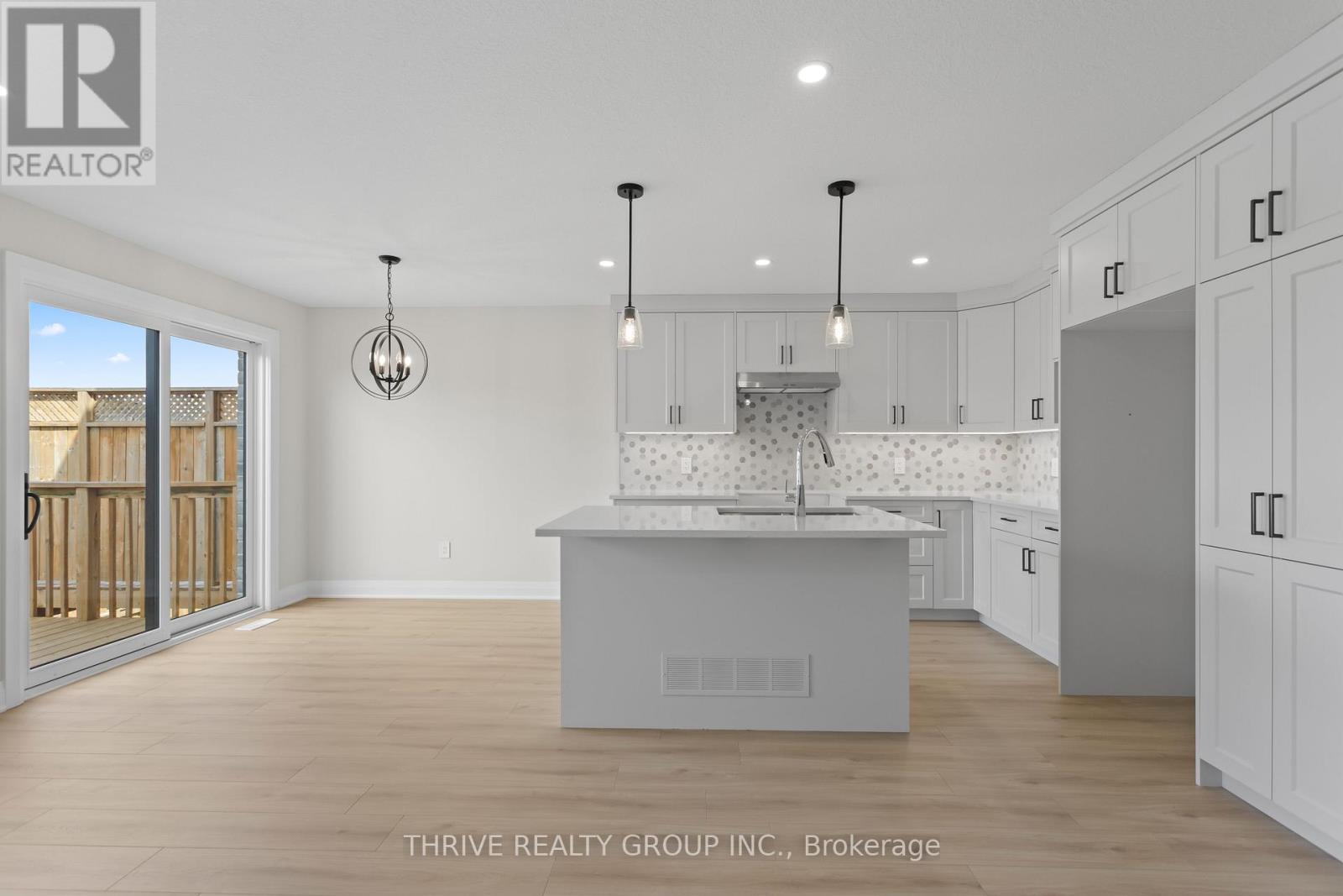 40 - 2261 Linkway Boulevard, London South, Ontario  N6K 0L4 - Photo 11 - X12396330