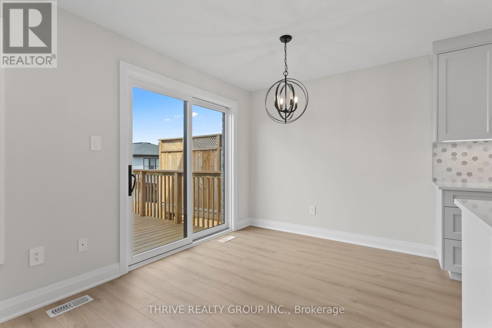 40 - 2261 Linkway Boulevard, London South, Ontario  N6K 0L4 - Photo 13 - X12396330