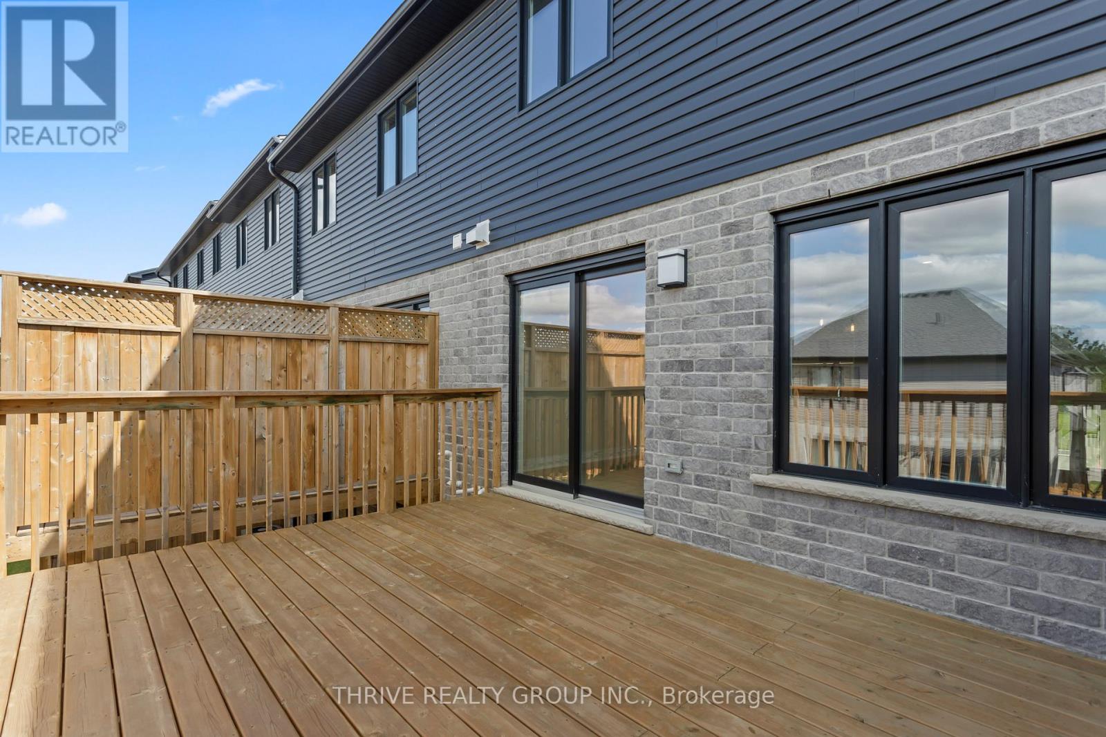 40 - 2261 Linkway Boulevard, London South, Ontario  N6K 0L4 - Photo 18 - X12396330