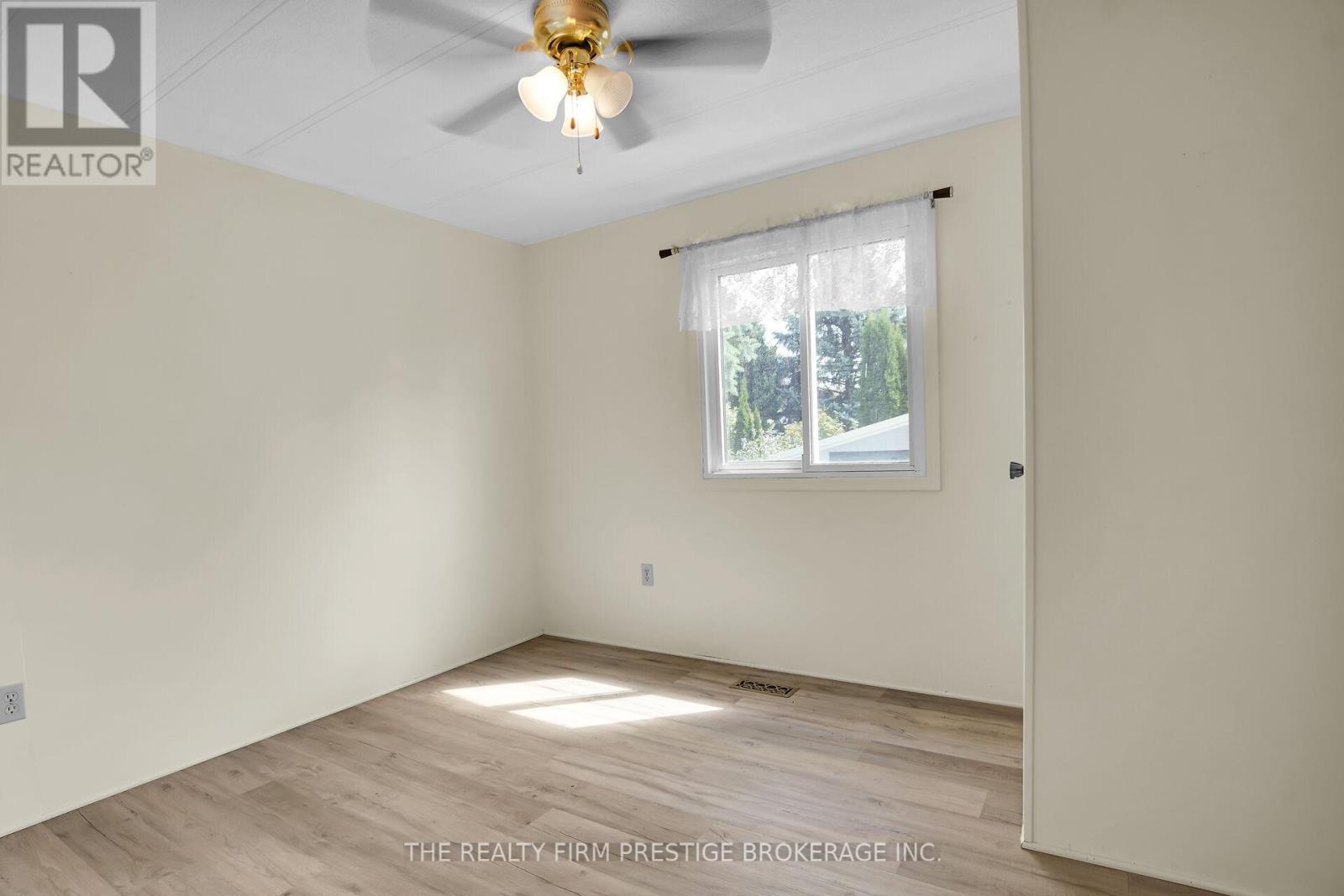 34 Miller St Street, Strathroy-Caradoc, Ontario  N7G 3K8 - Photo 16 - X12396331