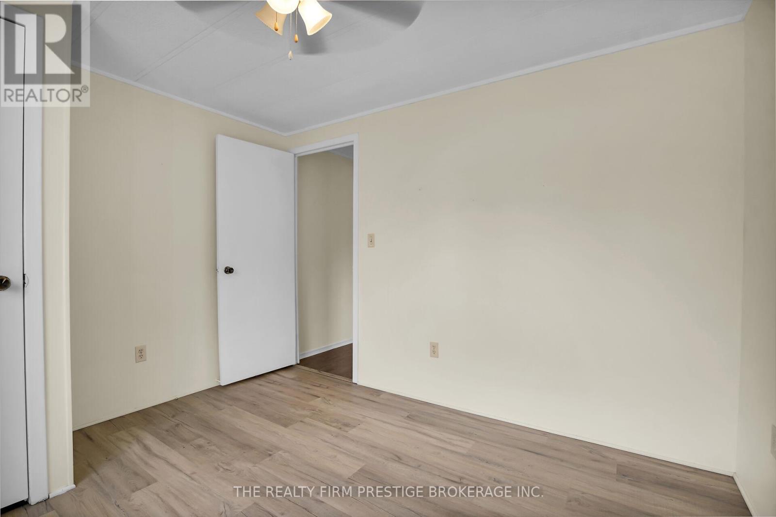 34 Miller St Street, Strathroy-Caradoc, Ontario  N7G 3K8 - Photo 17 - X12396331