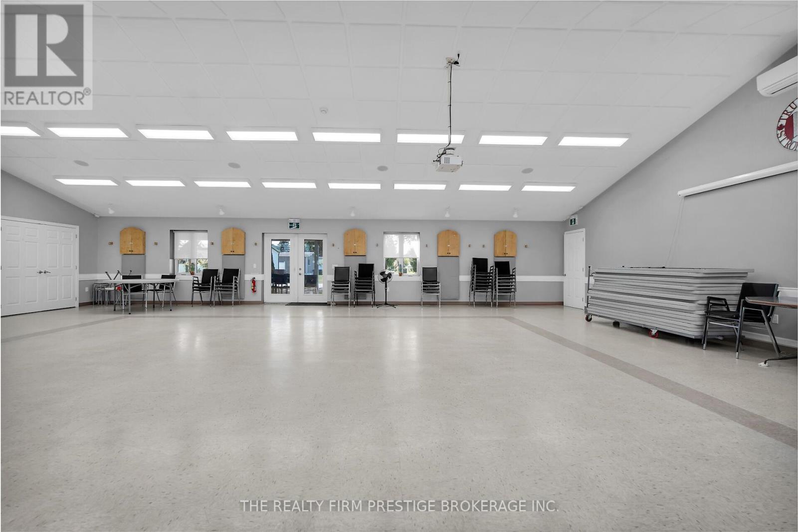 34 Miller St Street, Strathroy-Caradoc, Ontario  N7G 3K8 - Photo 26 - X12396331