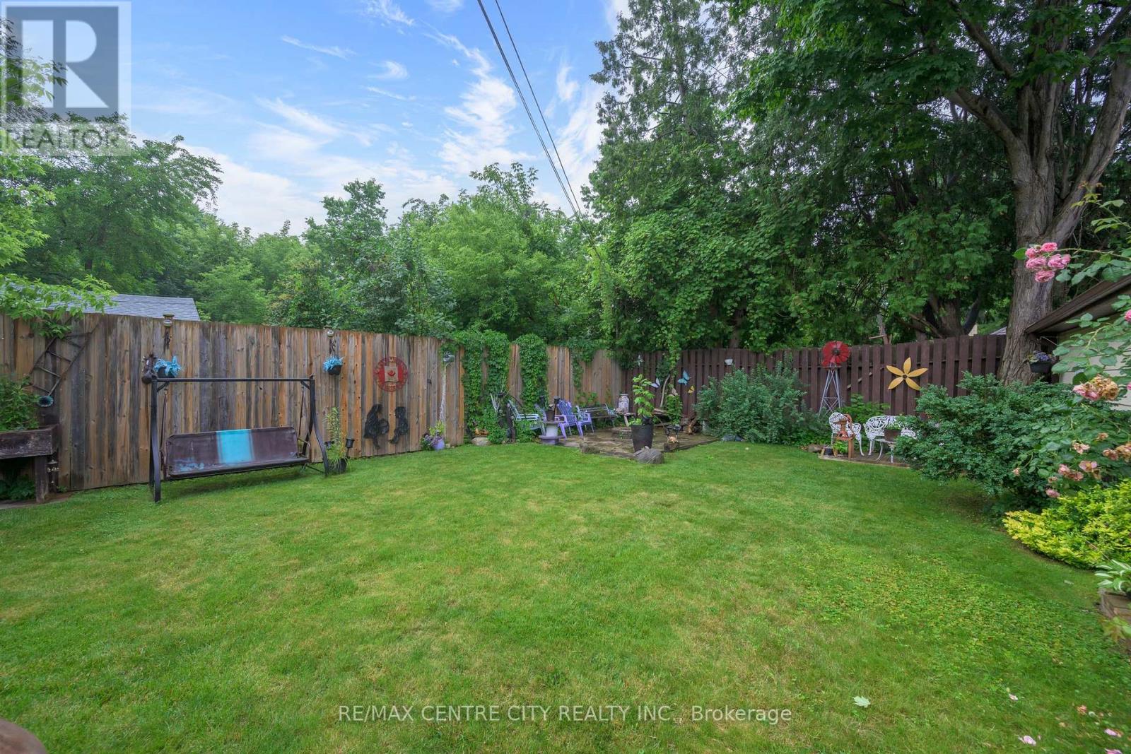 99 Wilson Avenue, London North, Ontario  N6H 1X8 - Photo 9 - X12396339
