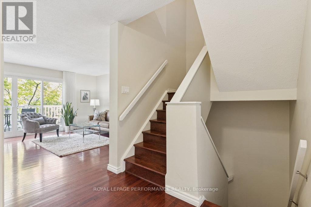 5 Forsyth Lane, Ottawa, Ontario  K2H 9H1 - Photo 11 - X12396295
