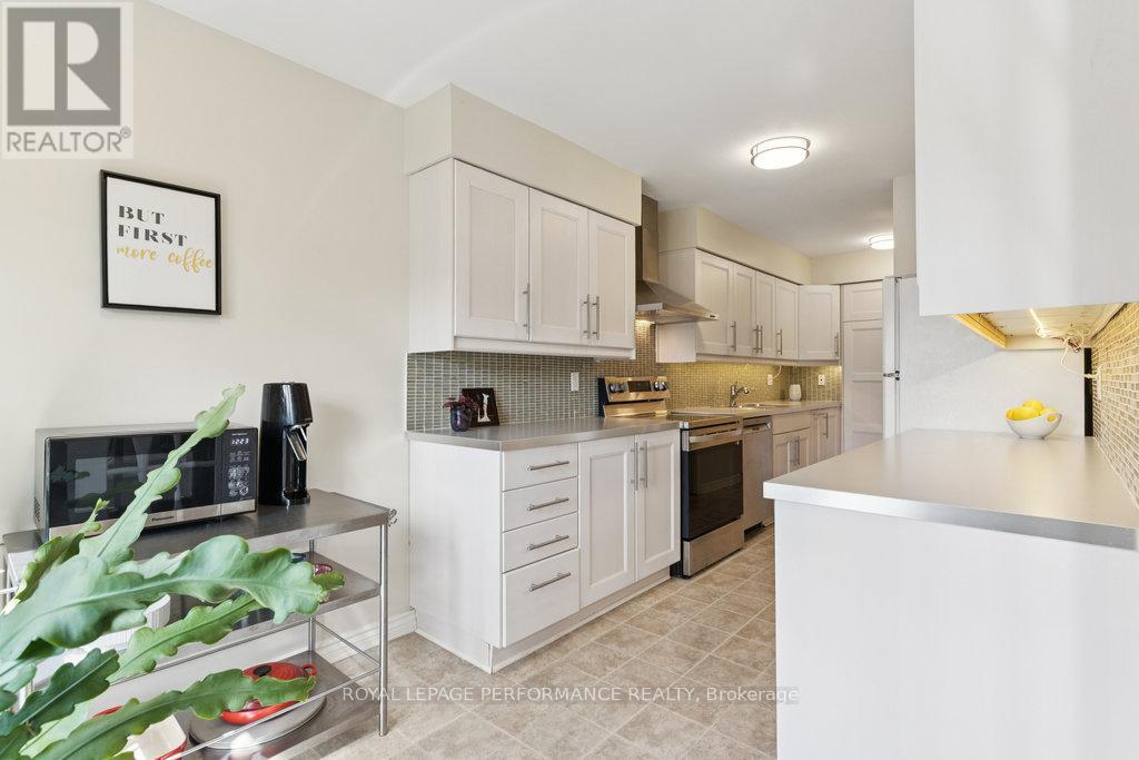 5 Forsyth Lane, Ottawa, Ontario  K2H 9H1 - Photo 21 - X12396295