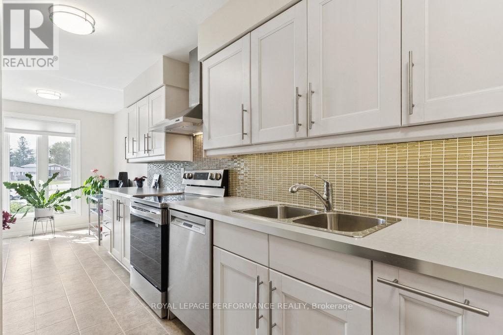 5 Forsyth Lane, Ottawa, Ontario  K2H 9H1 - Photo 23 - X12396295