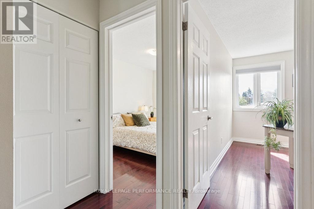 5 Forsyth Lane, Ottawa, Ontario  K2H 9H1 - Photo 33 - X12396295