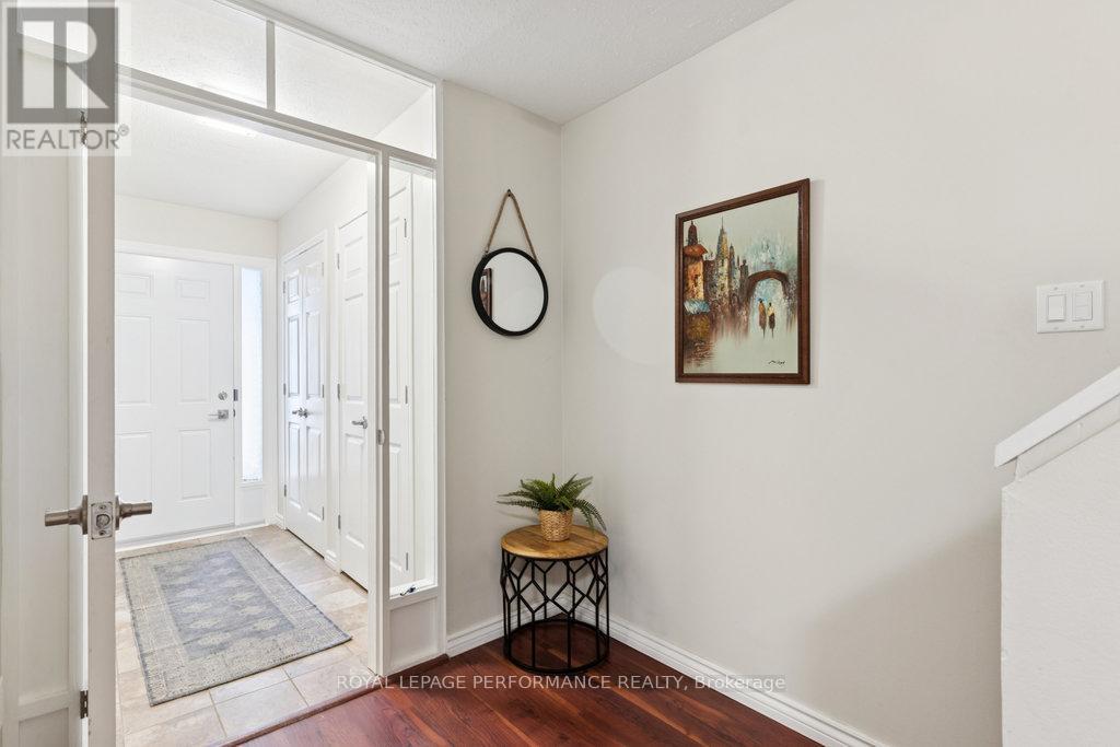 5 Forsyth Lane, Ottawa, Ontario  K2H 9H1 - Photo 5 - X12396295