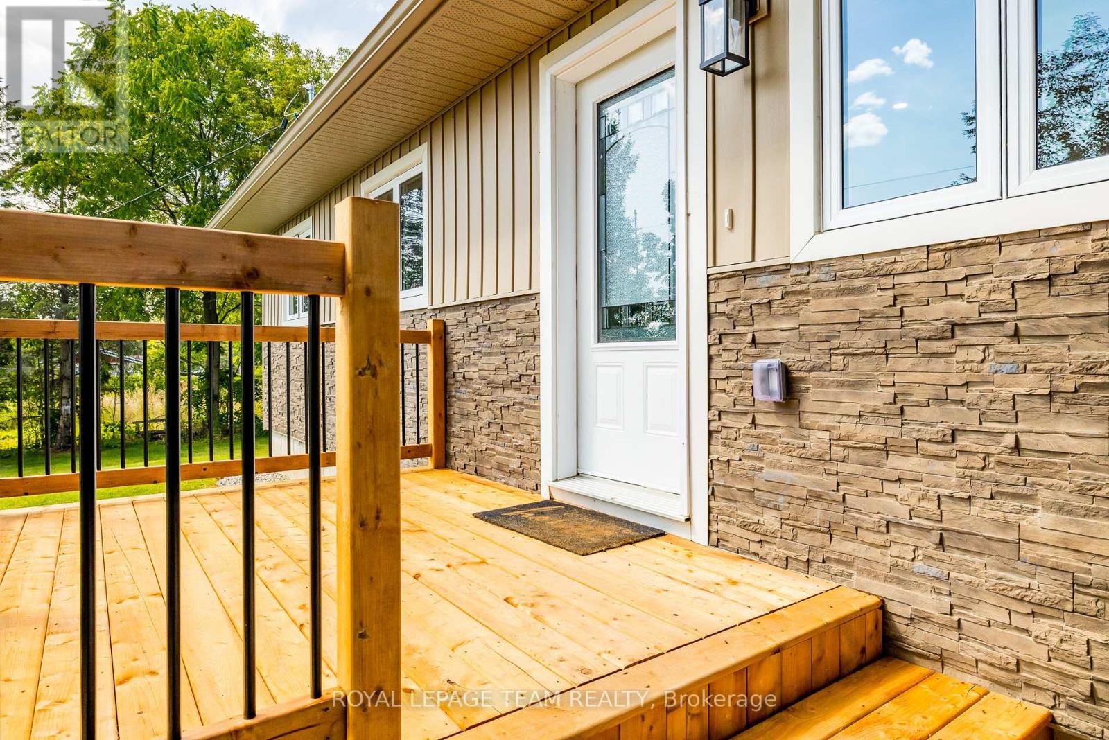 206 River View Lane, North Grenville, Ontario  K0G 1J0 - Photo 6 - X12396318