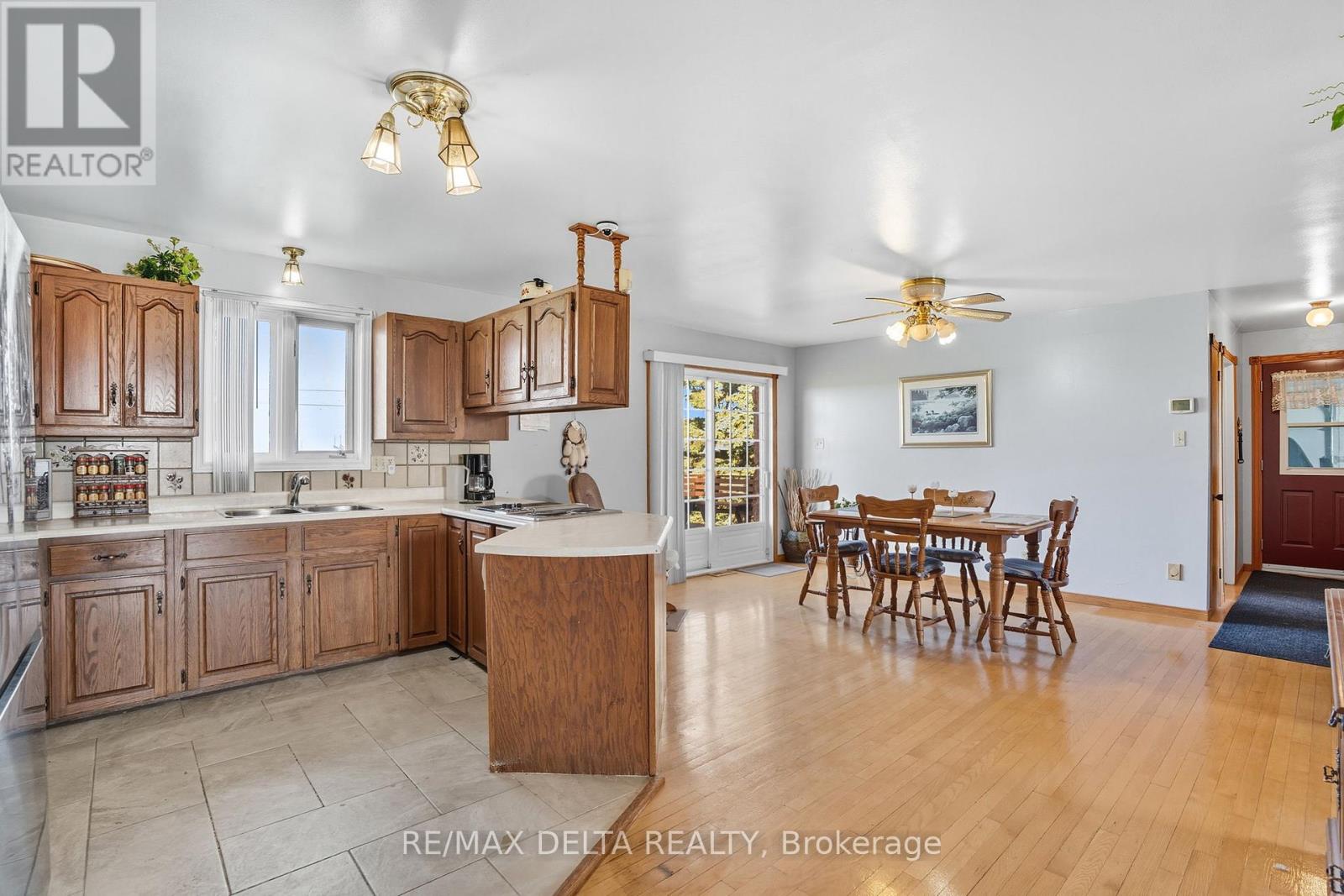 4254 Conc 20 Concession, The Nation, Ontario  K0C 2B0 - Photo 12 - X12396333