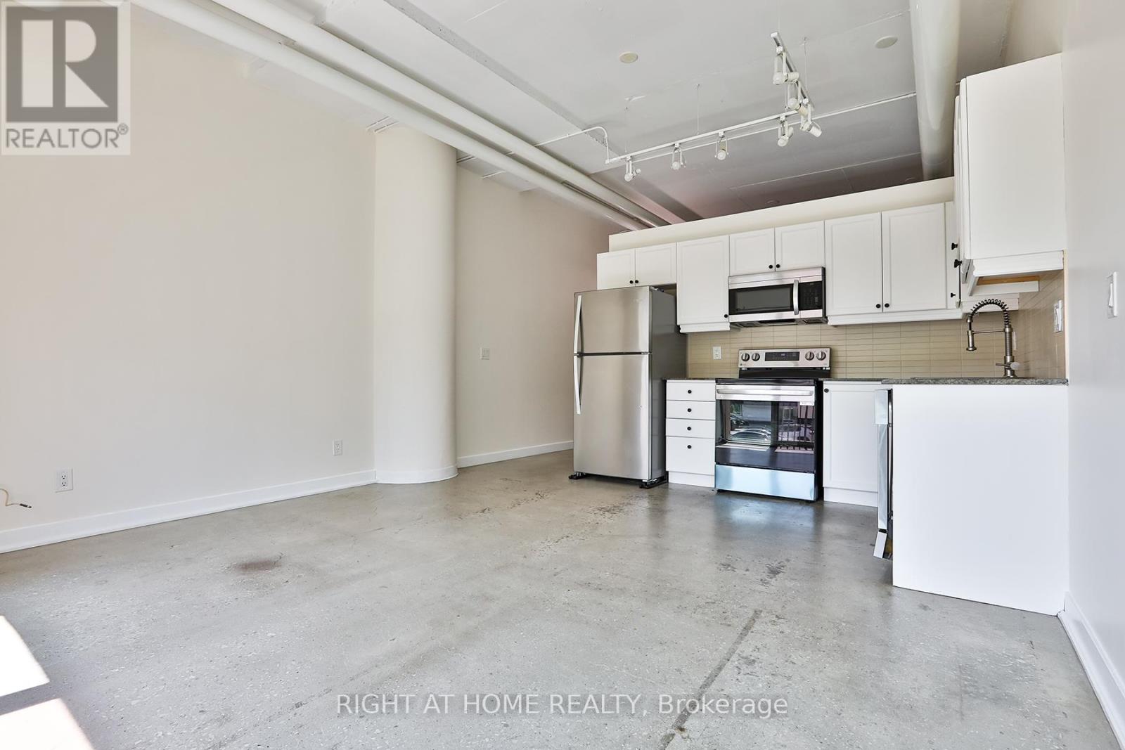 313 - 2 Fieldway Road, Toronto, Ontario  M8Z 0B9 - Photo 12 - W12396258