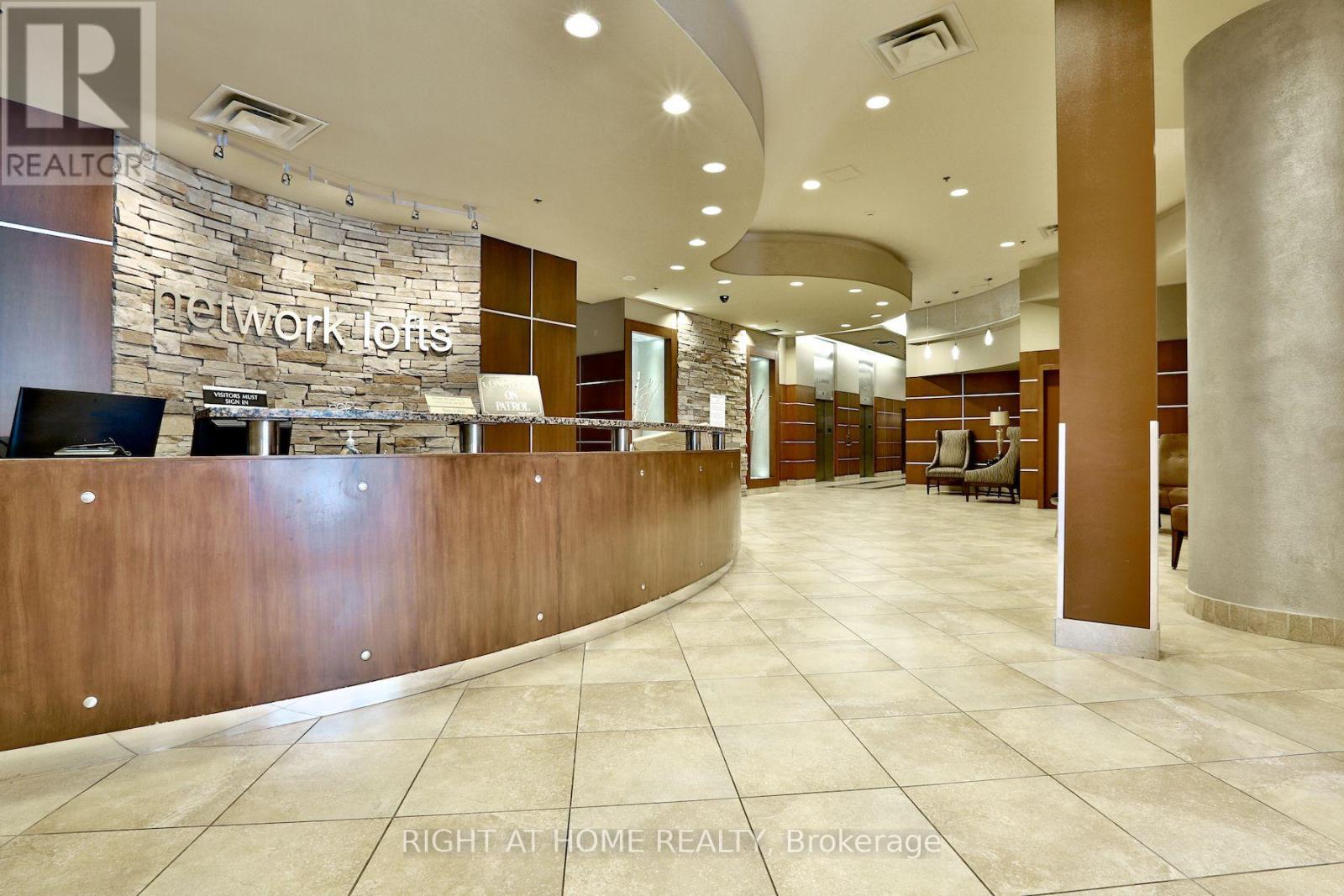 313 - 2 Fieldway Road, Toronto, Ontario  M8Z 0B9 - Photo 2 - W12396258
