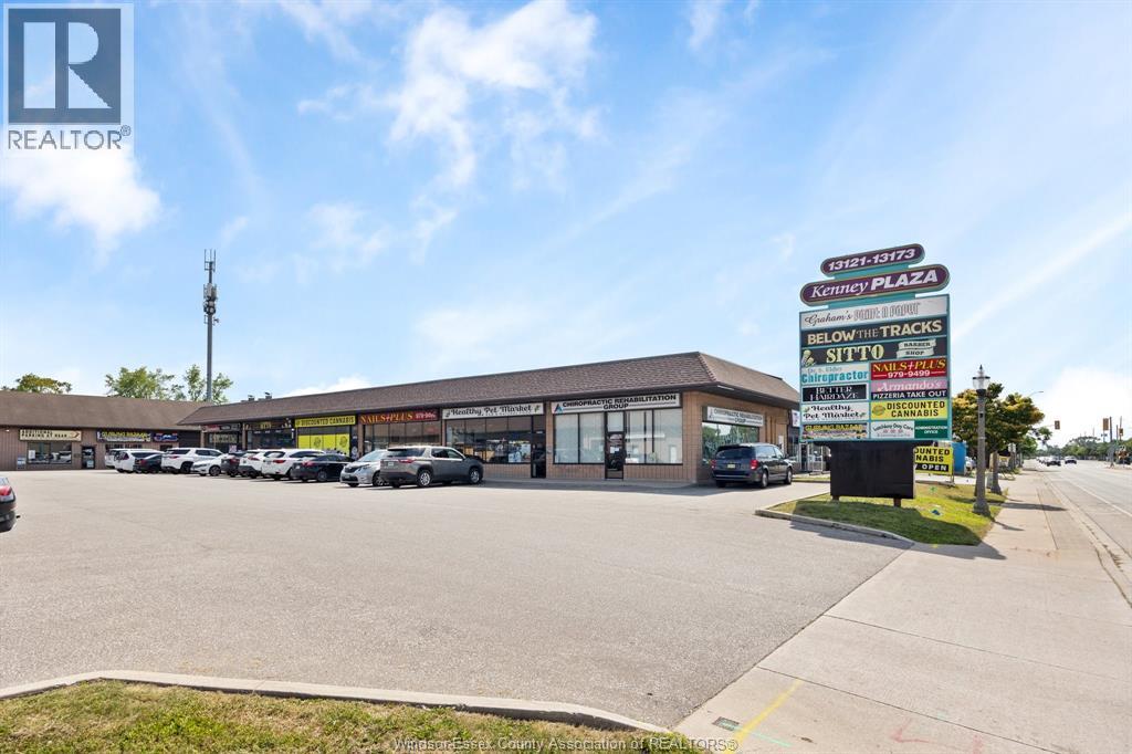 13127 Tecumseh Road East East, Tecumseh, Ontario  N8N 3T4 - Photo 2 - 25023094