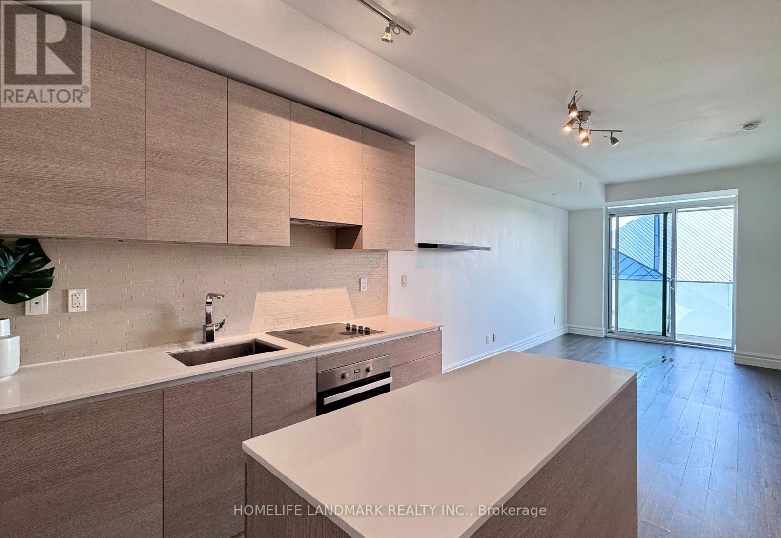 702 - 200 BLOOR STREET W, Toronto, Ontario