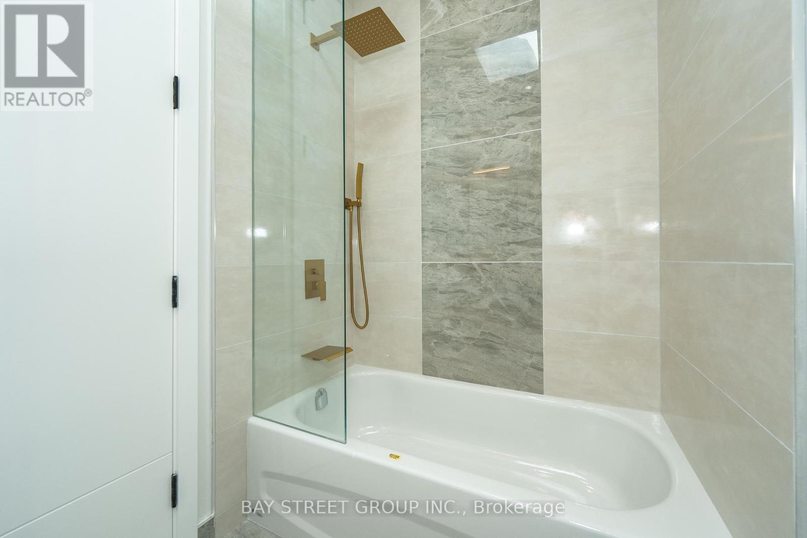 266 Westlake Avenue, Toronto (Woodbine-Lumsden), Ontario  M4C 4T6 - Photo 31 - E12396329