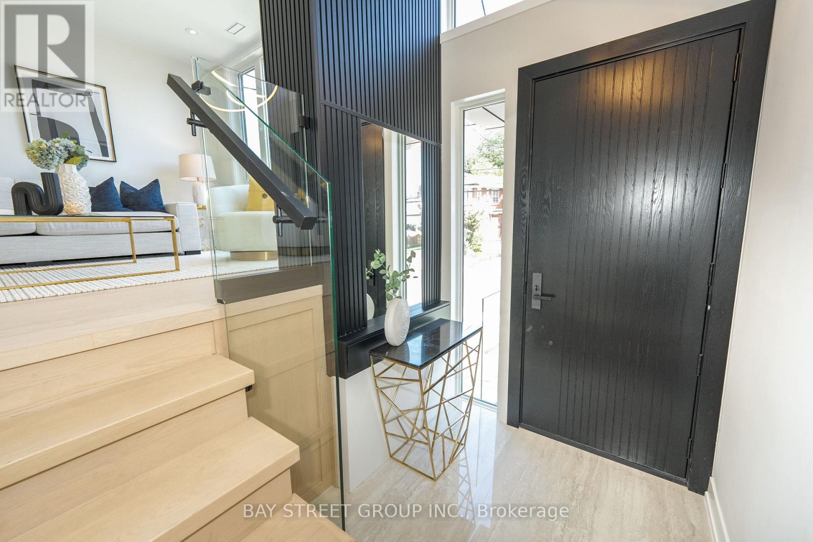 266 Westlake Avenue, Toronto (Woodbine-Lumsden), Ontario  M4C 4T6 - Photo 5 - E12396329