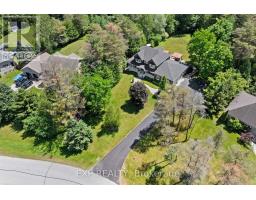 6 Gooseberry Lane, Uxbridge, Ca