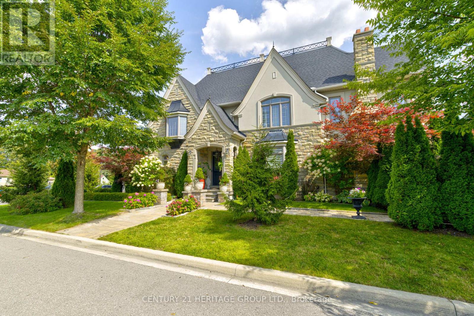 Property at 57 ROBERT BERRY CRESCENT image 2