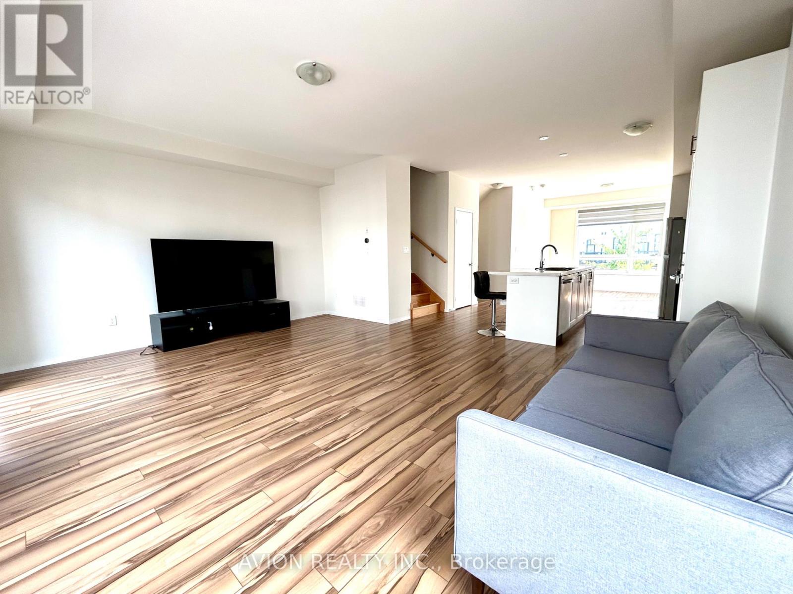 35 Thomas Armstrong Lane, Richmond Hill, Ontario  L4C 5S6 - Photo 6 - N12396319