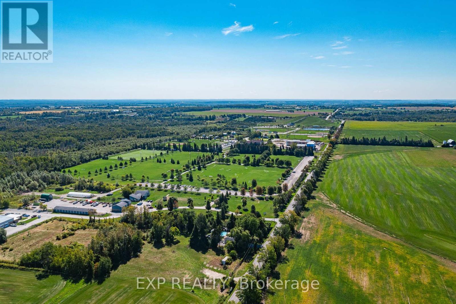 26839 Civic Centre Road, Georgina, Ontario  L4P 3E9 - Photo 17 - N12396356