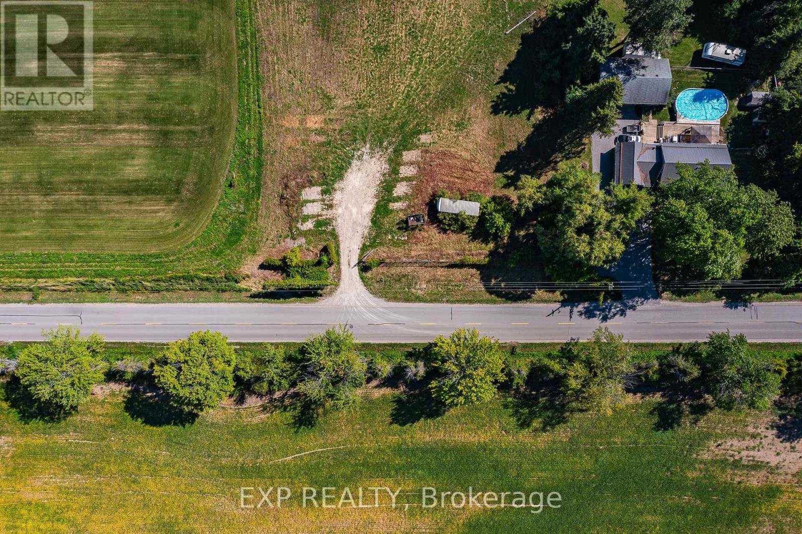 26839 Civic Centre Road, Georgina, Ontario  L4P 3E9 - Photo 7 - N12396356