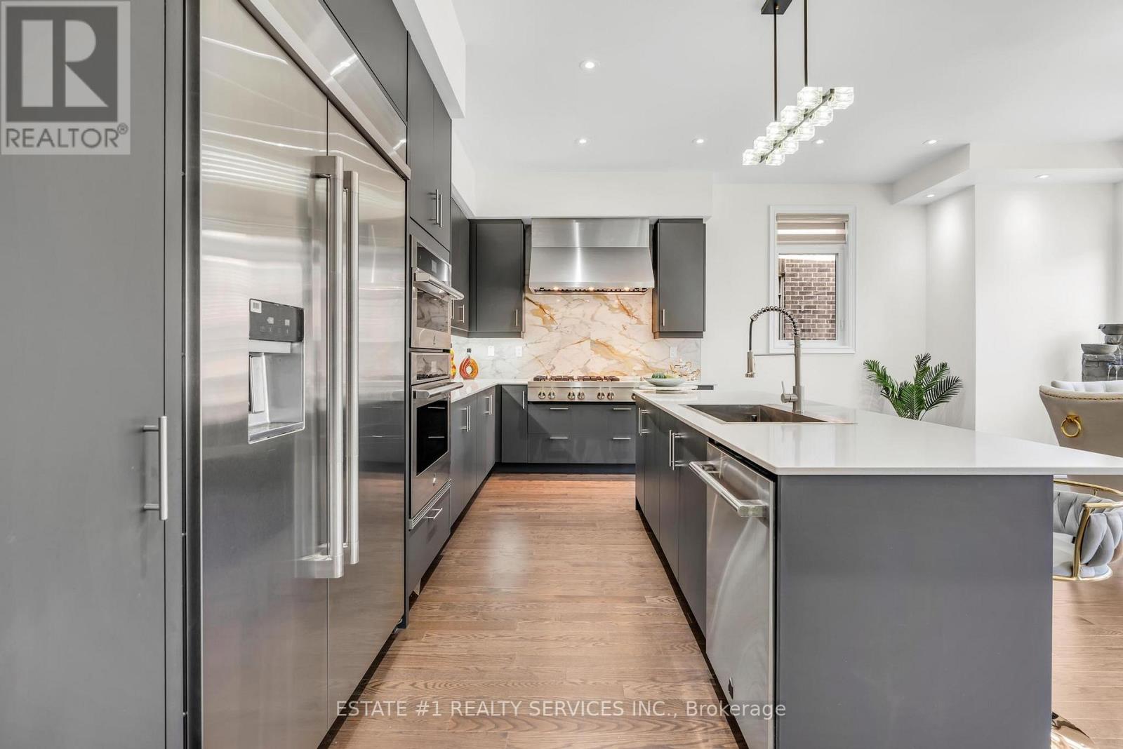 8925 Heritage Road, Brampton, Ontario  L6Y 0C9 - Photo 19 - W12396071