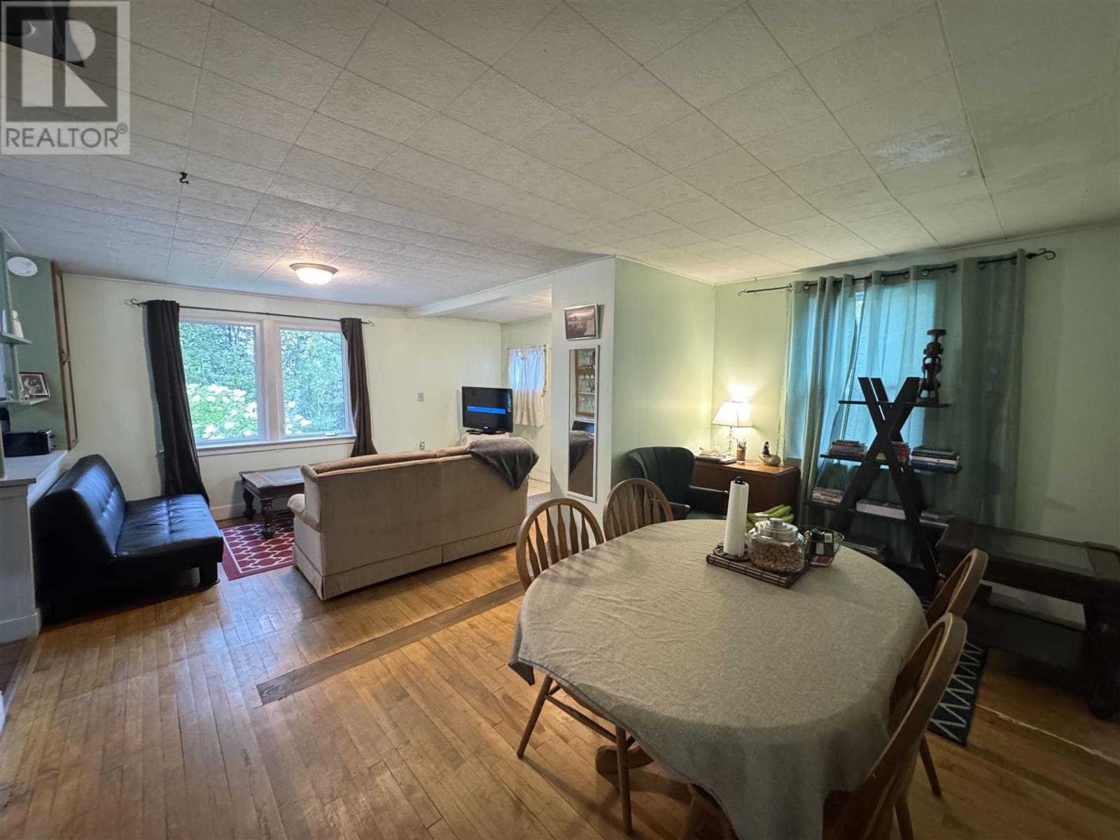 18 Hillcrest Ave, Wawa, Ontario  P0S 1K0 - Photo 11 - SM252582