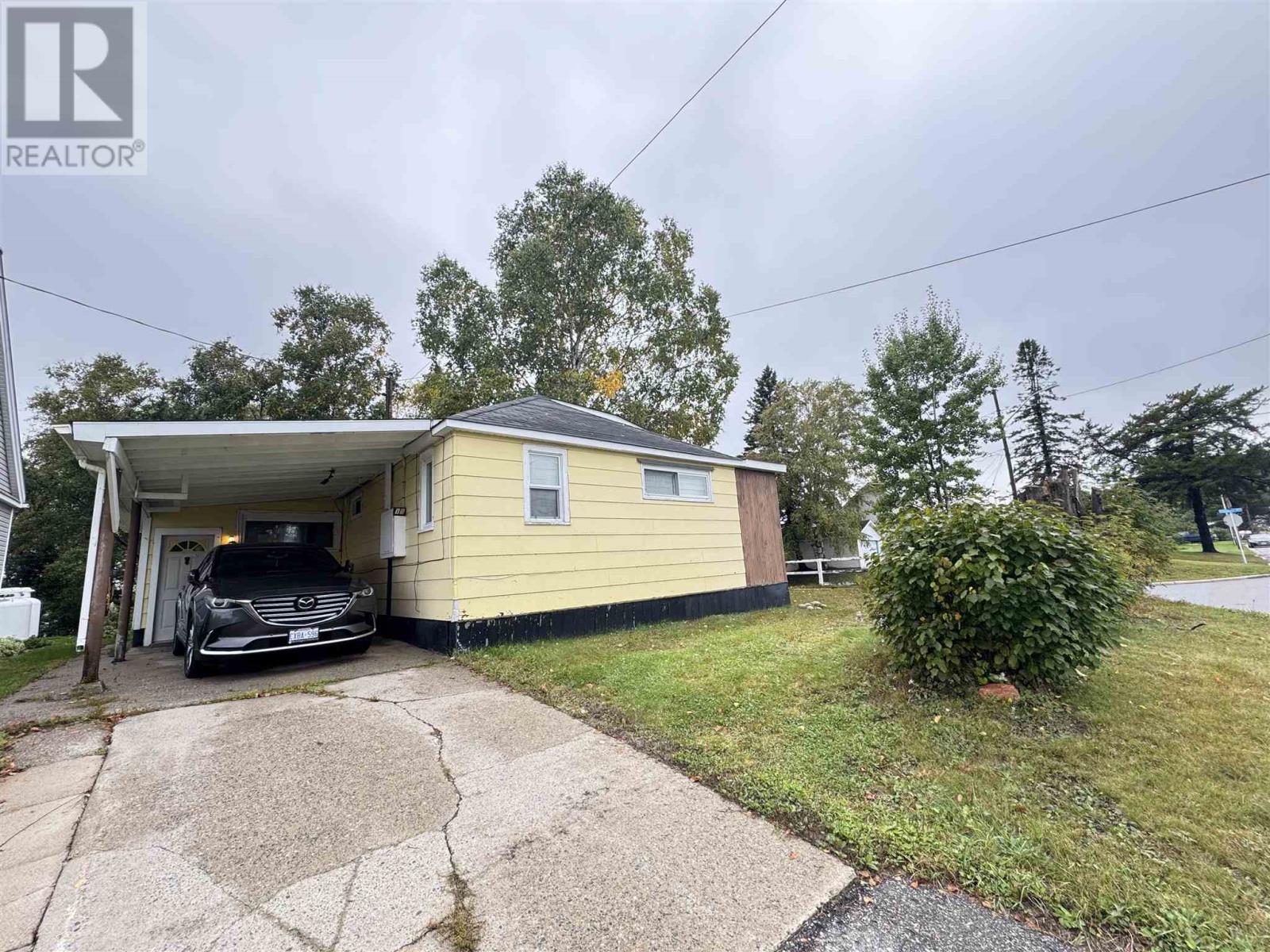 18 Hillcrest Ave, Wawa, Ontario  P0S 1K0 - Photo 29 - SM252582