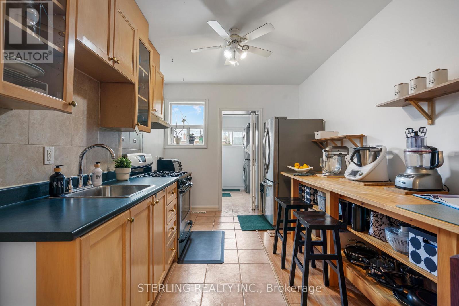 13 Auburn Avenue, Toronto, Ontario  M6H 2L6 - Photo 11 - W12396317
