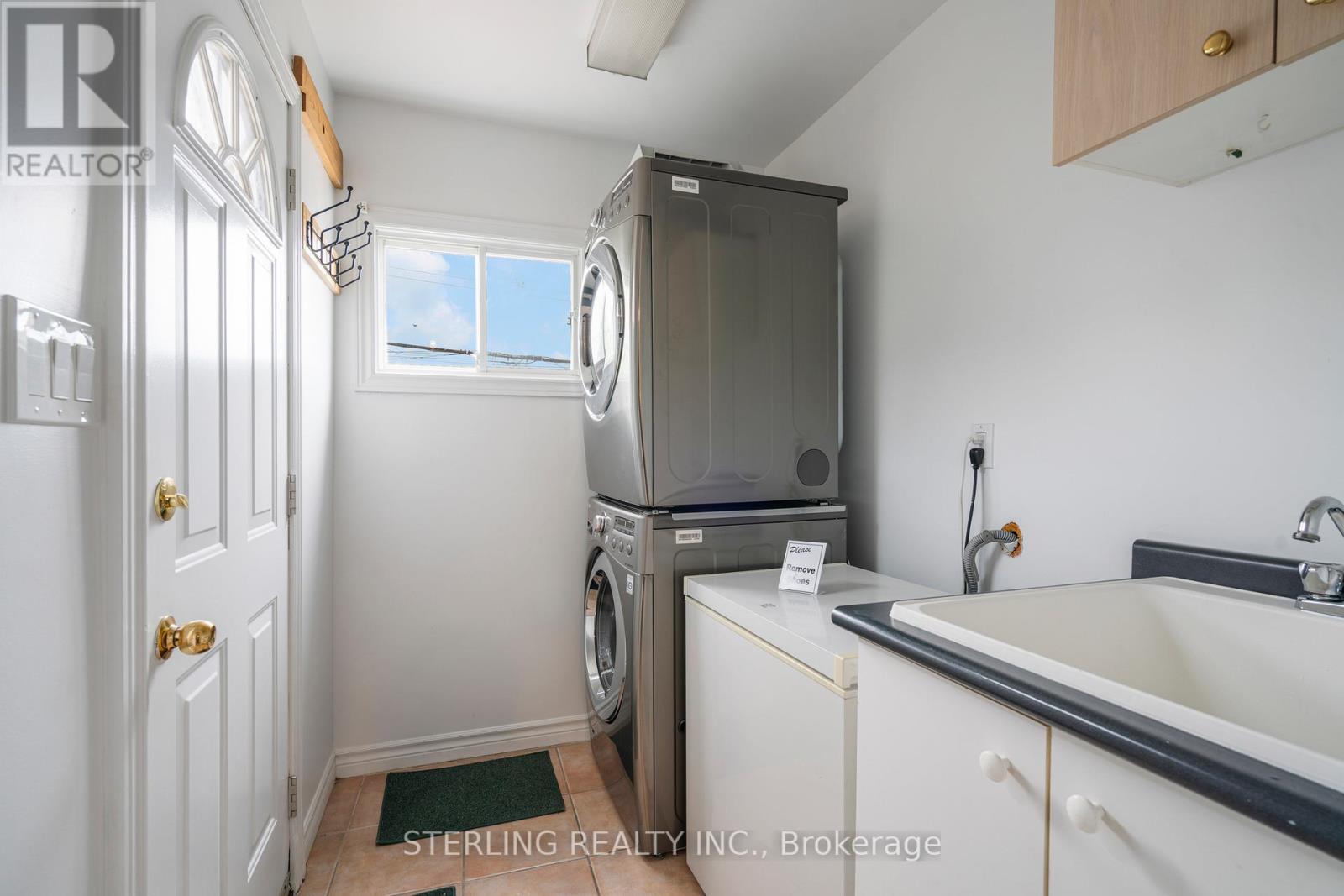 13 Auburn Avenue, Toronto, Ontario  M6H 2L6 - Photo 15 - W12396317