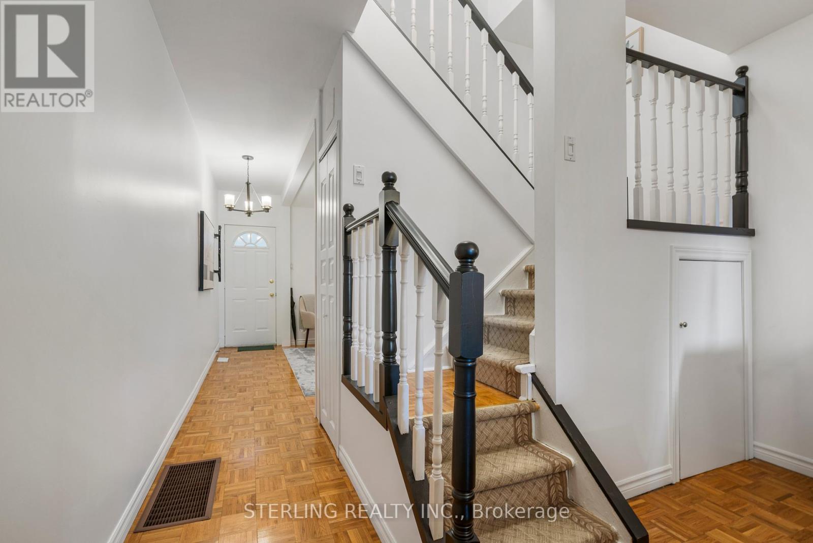 13 Auburn Avenue, Toronto, Ontario  M6H 2L6 - Photo 16 - W12396317