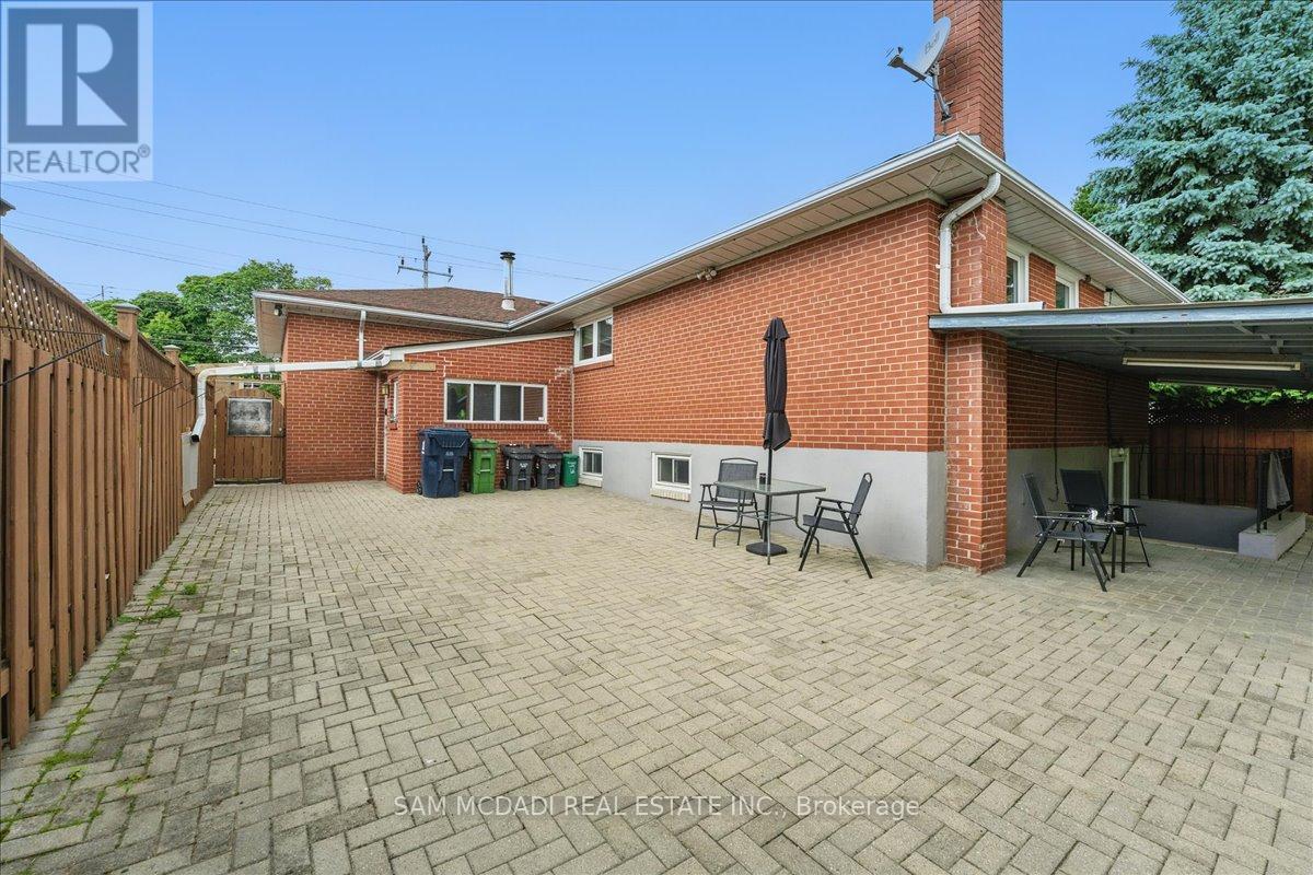 1491 Royal York Road, Toronto, Ontario  M9P 3B3 - Photo 15 - W12396325