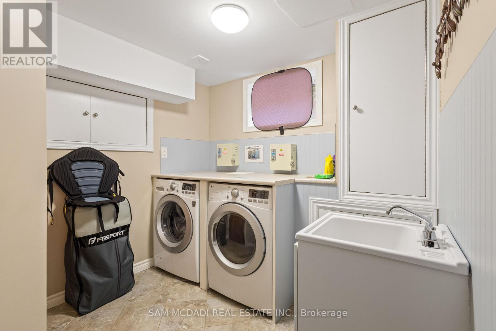 1491 Royal York Road, Toronto, Ontario  M9P 3B3 - Photo 30 - W12396325