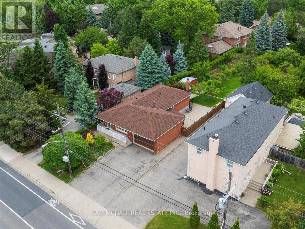 1491 Royal York Road, Toronto, Ontario  M9P 3B3 - Photo 6 - W12396325