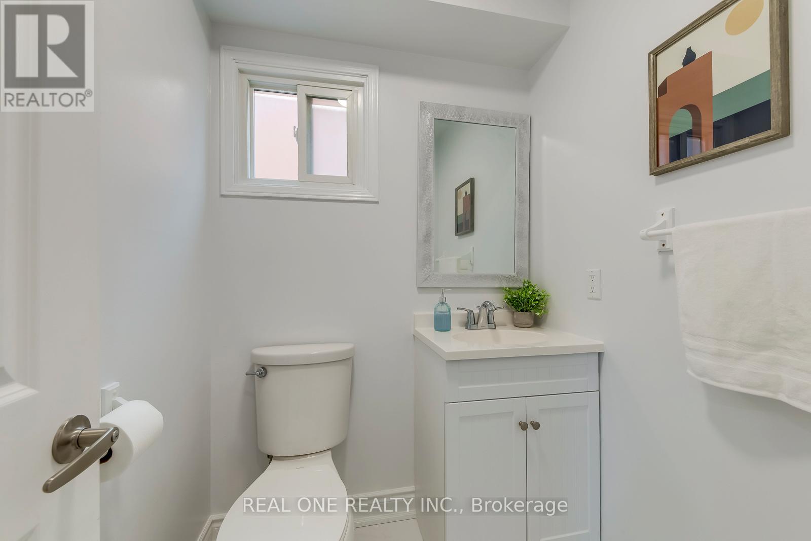 5075 Rising Star Court, Mississauga (Hurontario), Ontario  L5R 2W5 - Photo 24 - W12396346