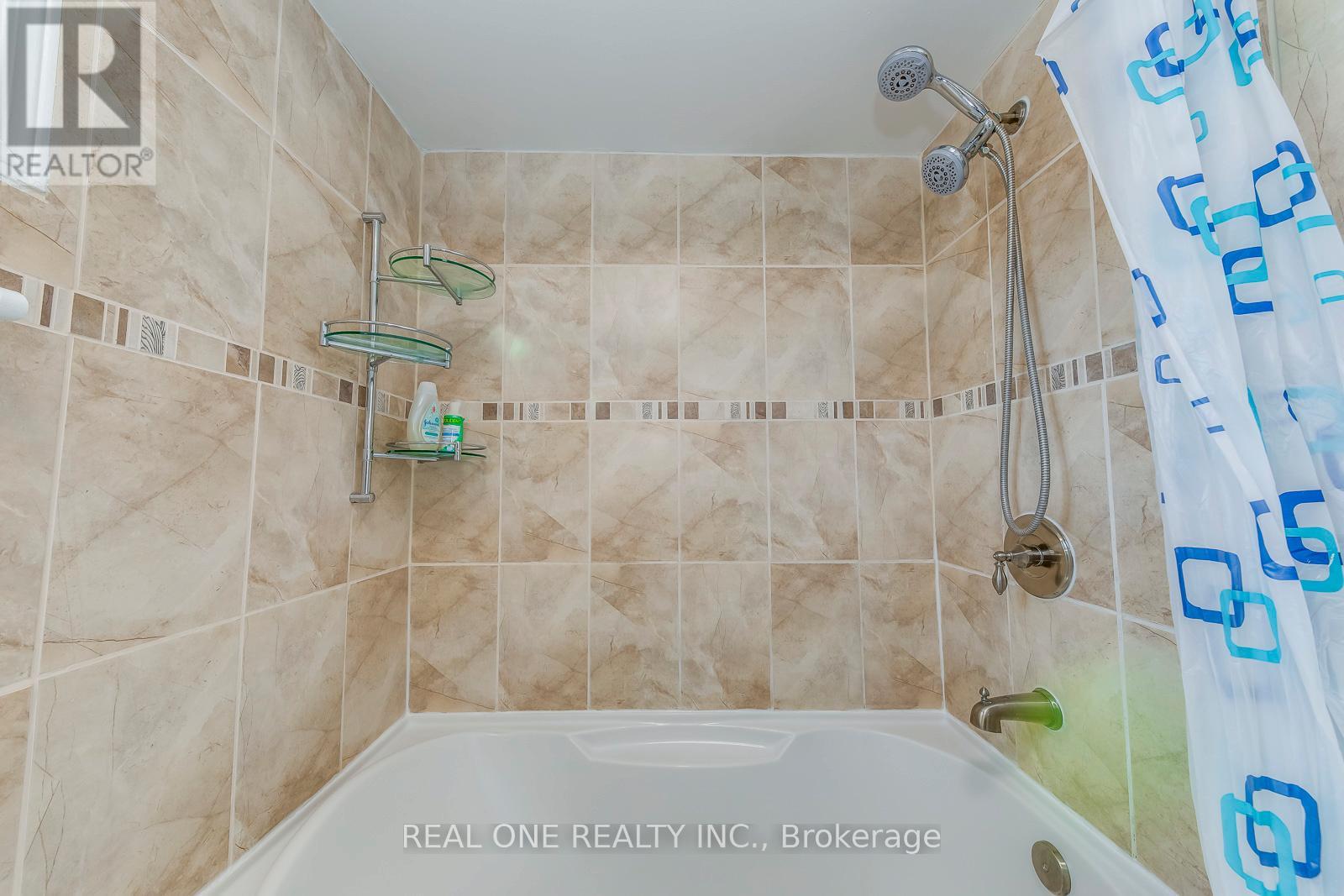 5075 Rising Star Court, Mississauga (Hurontario), Ontario  L5R 2W5 - Photo 33 - W12396346