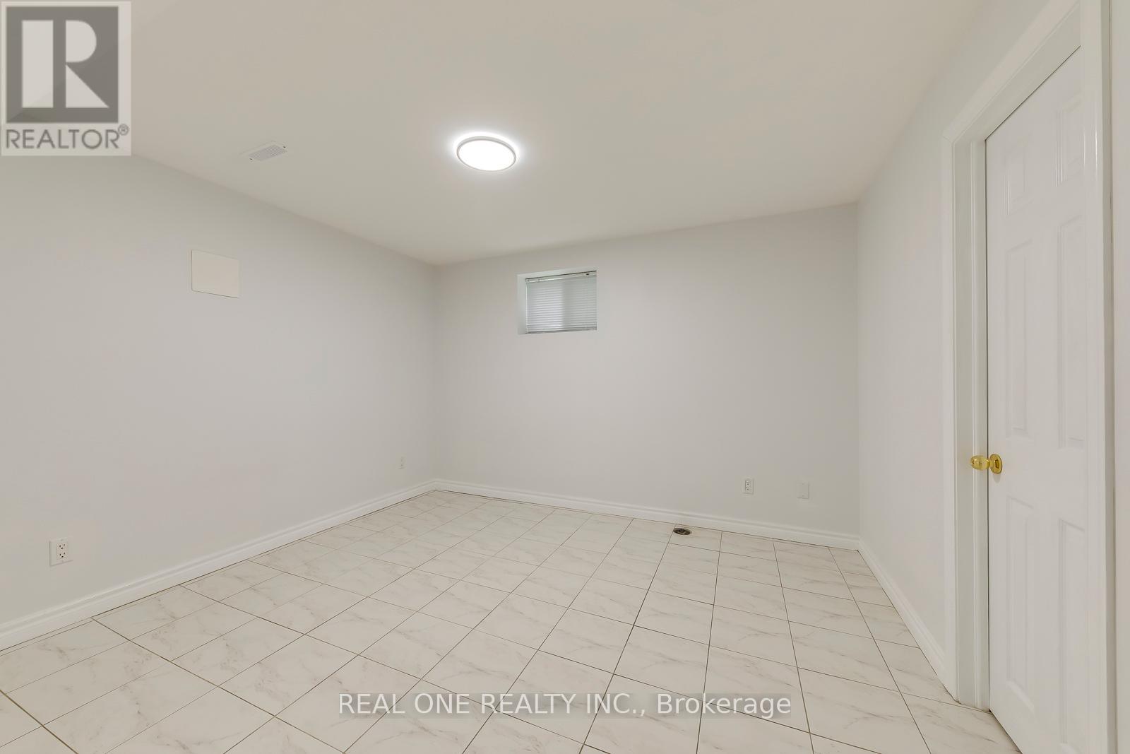 5075 Rising Star Court, Mississauga (Hurontario), Ontario  L5R 2W5 - Photo 45 - W12396346