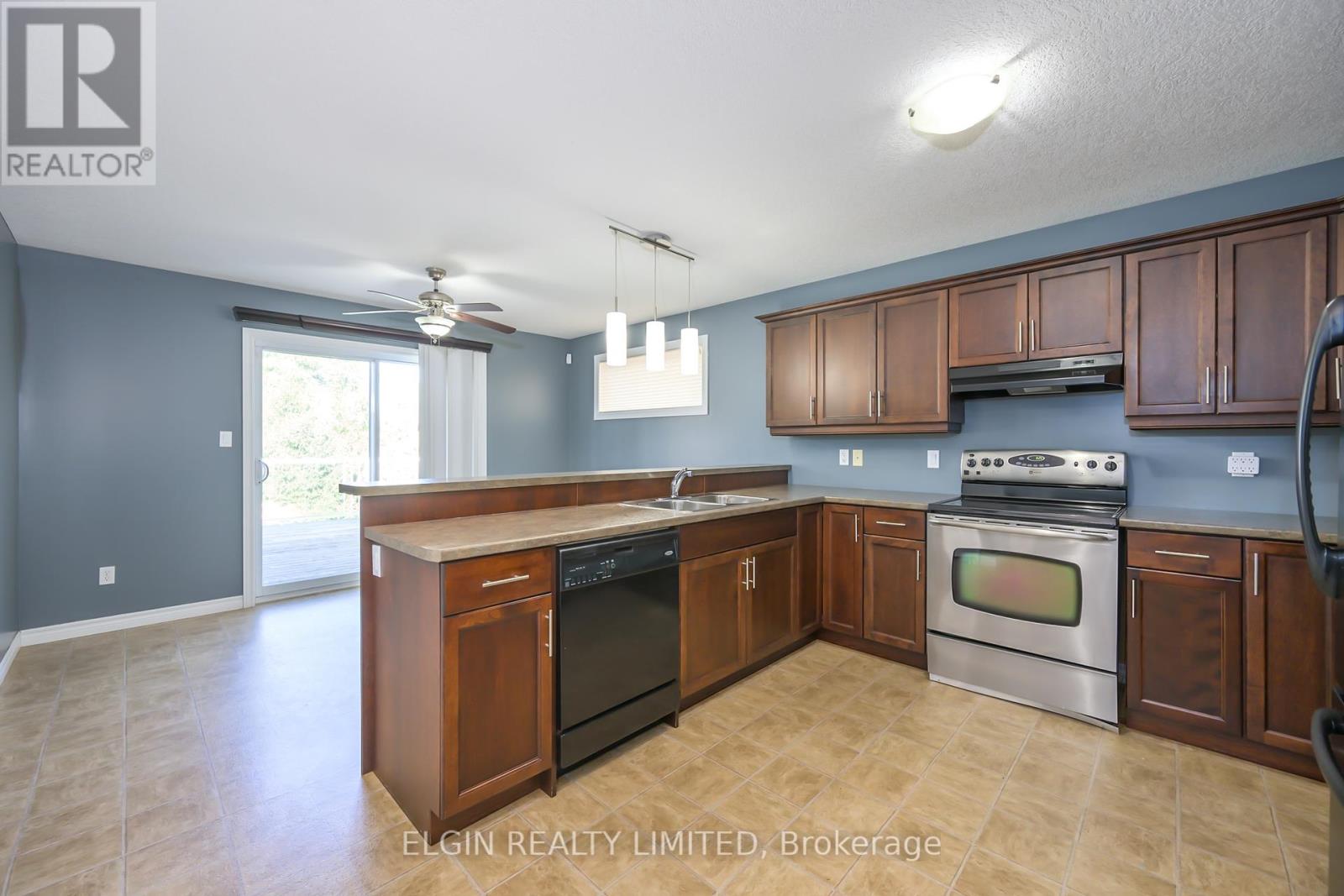 12 Peach Tree Boulevard, St. Thomas, Ontario  N5R 0B3 - Photo 16 - X12396389