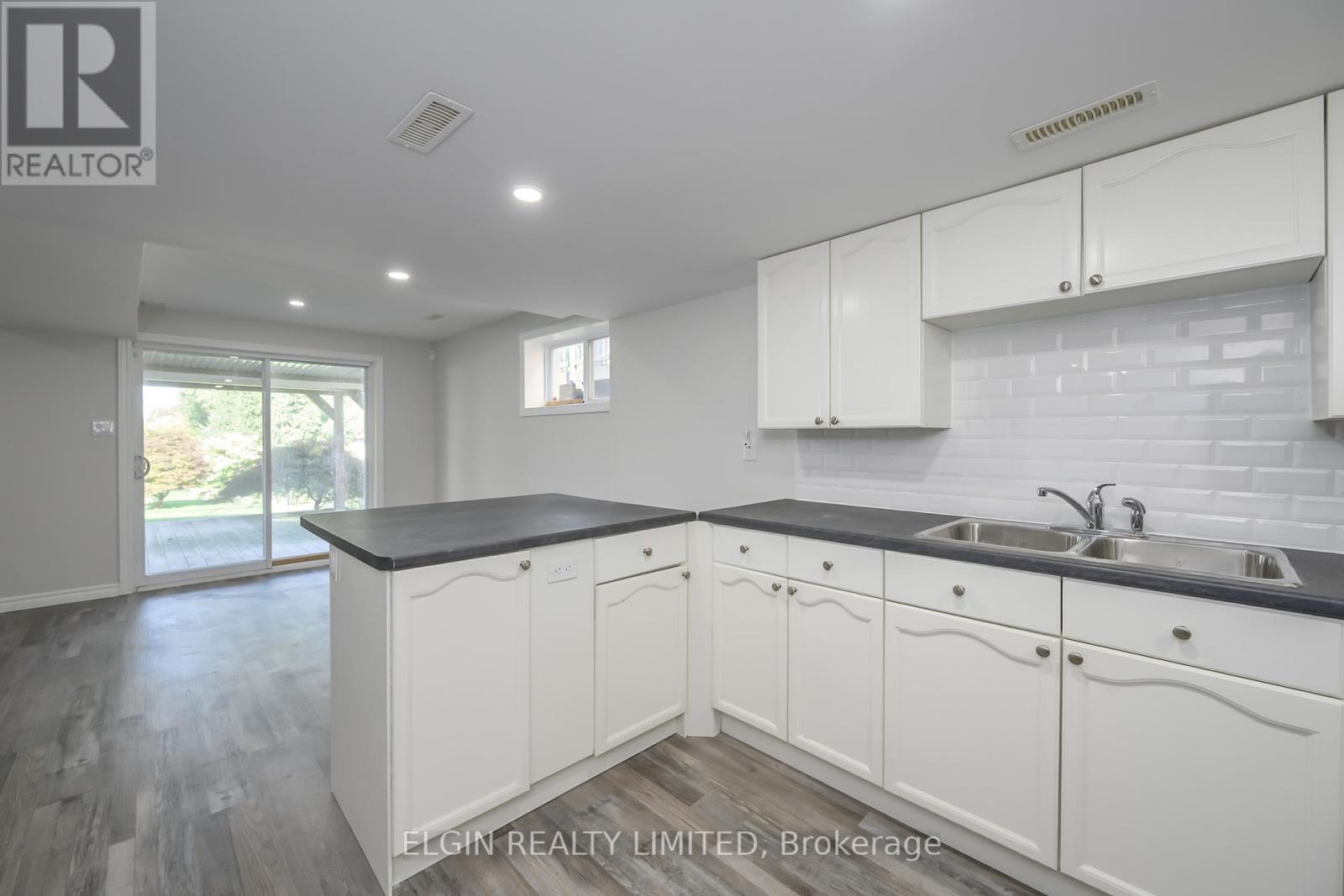 12 Peach Tree Boulevard, St. Thomas, Ontario  N5R 0B3 - Photo 35 - X12396389