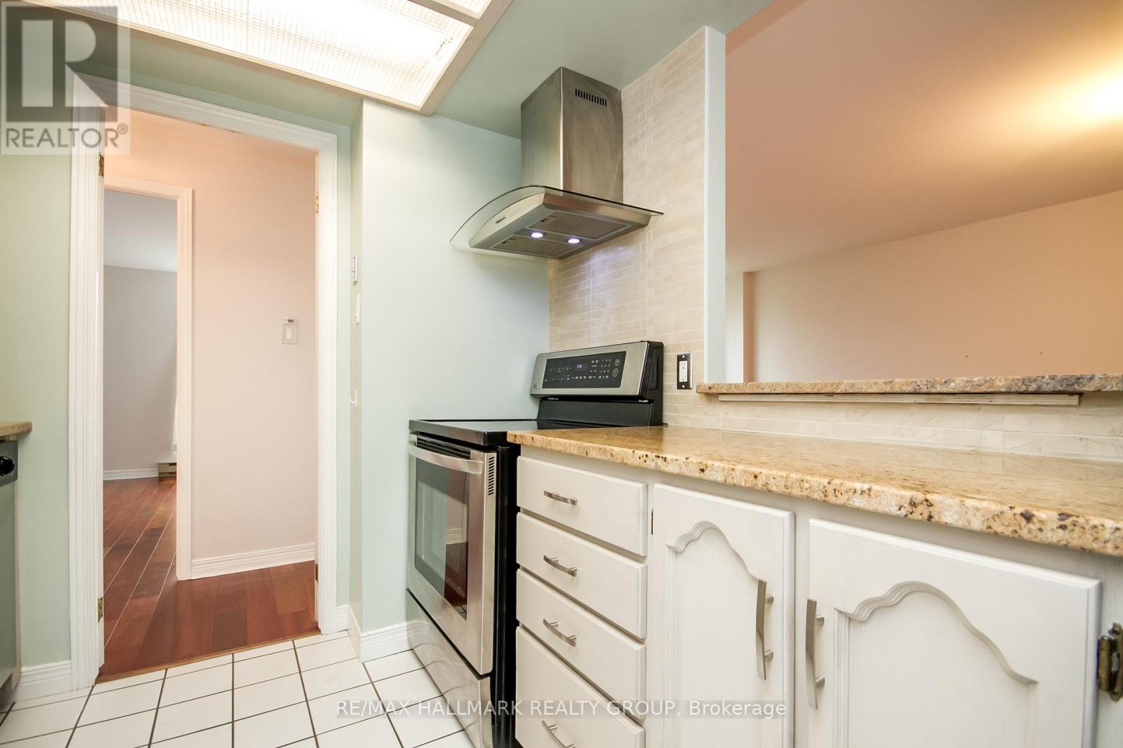 306 - 15 Murray Street, Ottawa, Ontario  K1N 9M5 - Photo 18 - X12396380