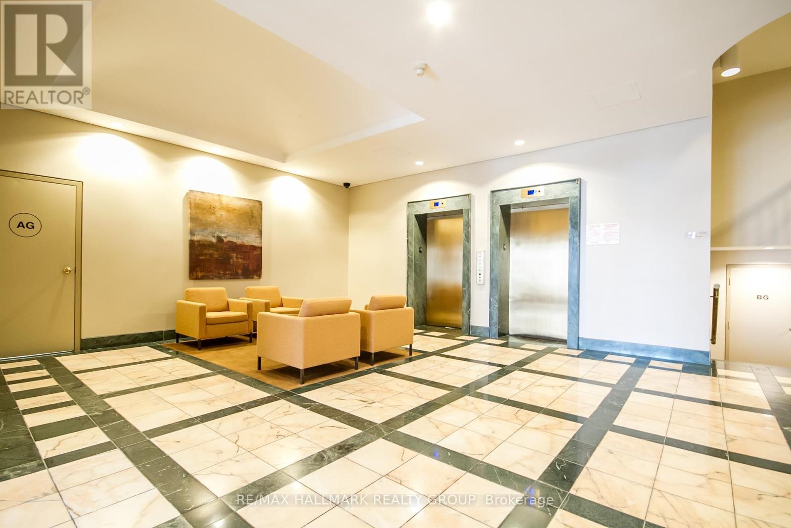 306 - 15 Murray Street, Ottawa, Ontario  K1N 9M5 - Photo 5 - X12396380
