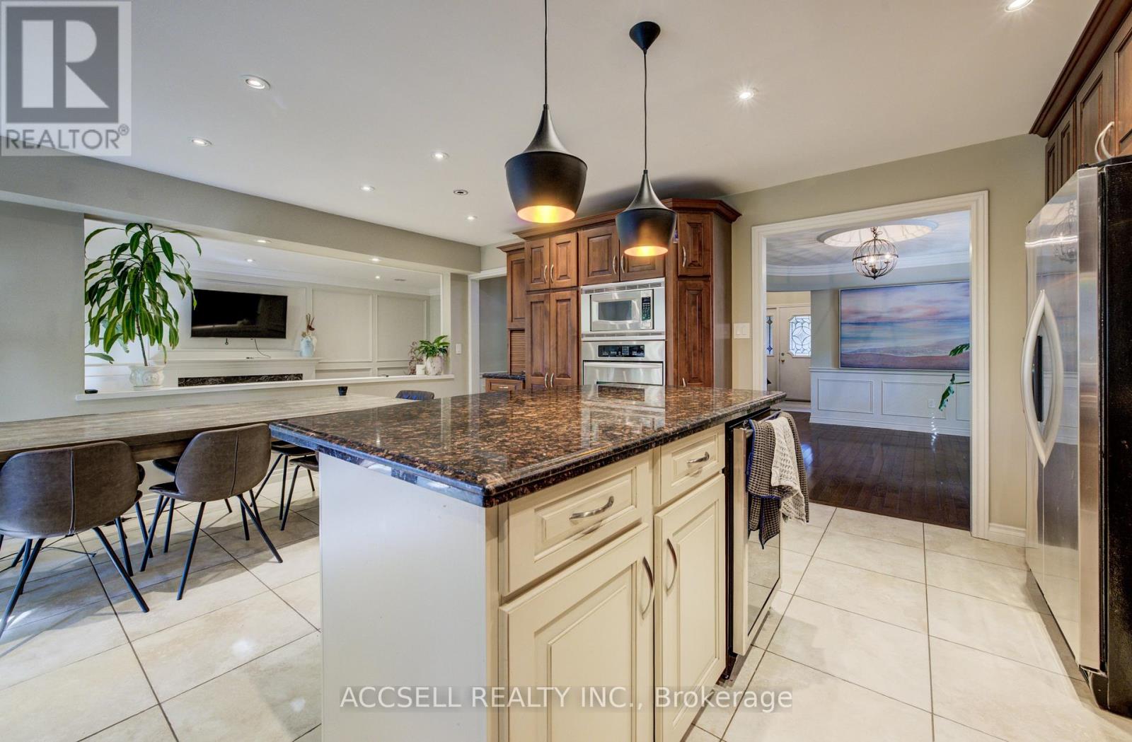 600 Highvalley Road, Hamilton, Ontario  L9G 3X3 - Photo 8 - X12396352